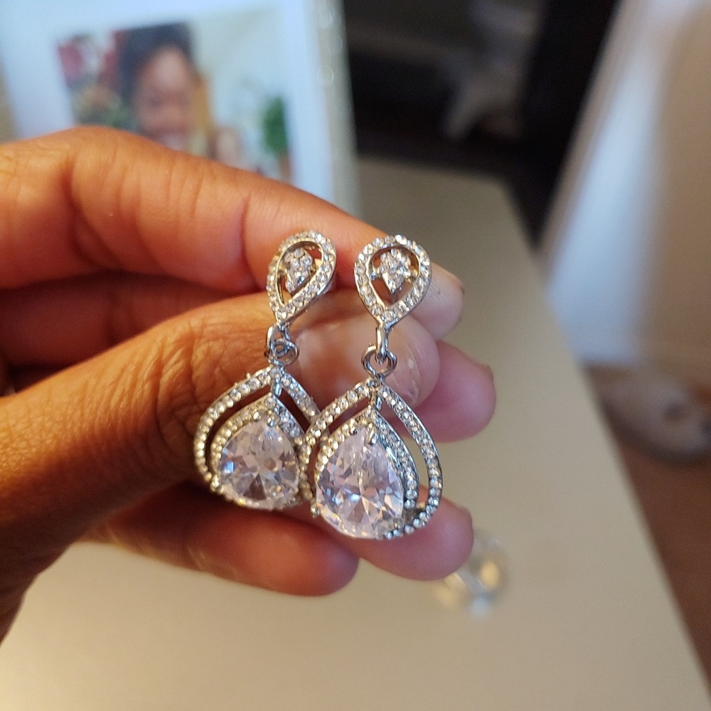 Pear Shaped Diamond Earrings